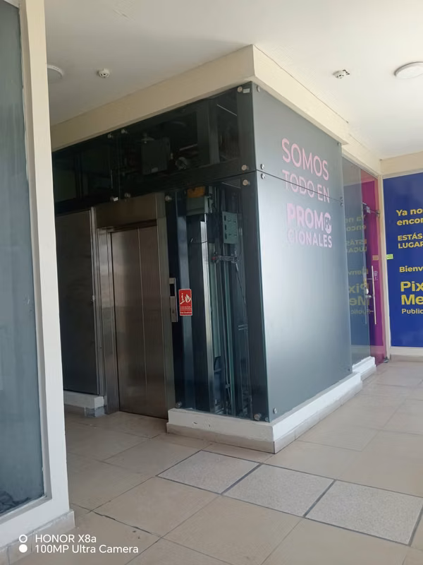 ALQUILO LOCAL COMERCIAL CENTENNIAL 1,230.50