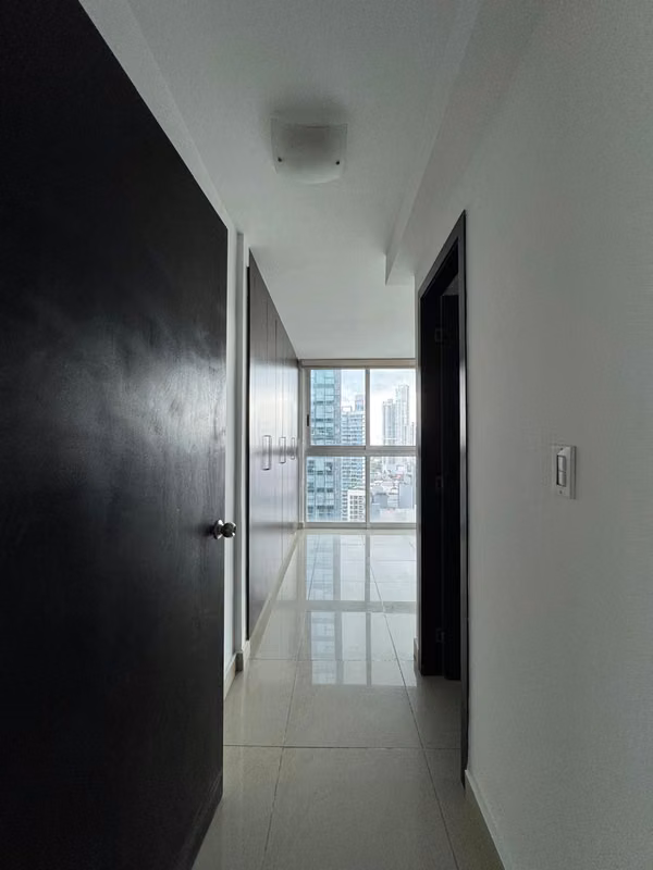 REMATE APARTAMENTO-BELLA VISTA (PARQUE URRACA)