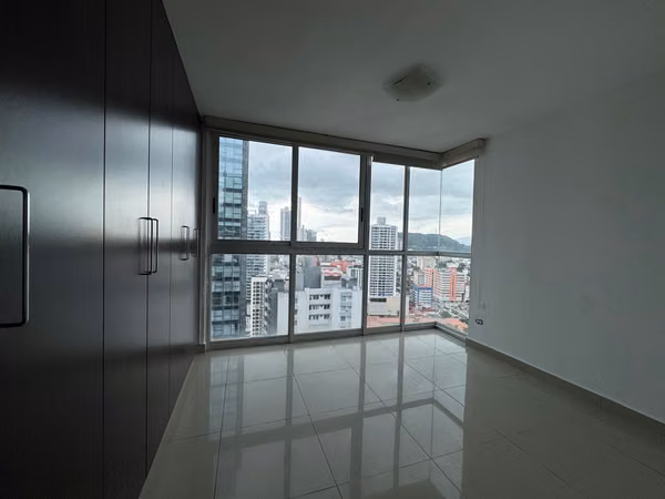 REMATE APARTAMENTO-BELLA VISTA (PARQUE URRACA)