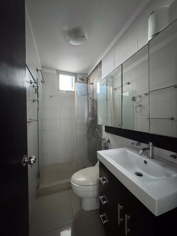 REMATE APARTAMENTO-BELLA VISTA (PARQUE URRACA)