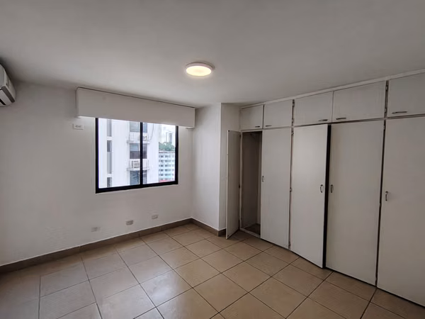 Marbella | 152.5 m² | 3 Recámaras + Den | 2 Parkings | $215,000