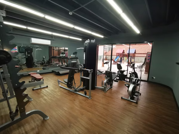 Marbella | 152.5 m² | 3 Recámaras + Den | 2 Parkings | $215,000