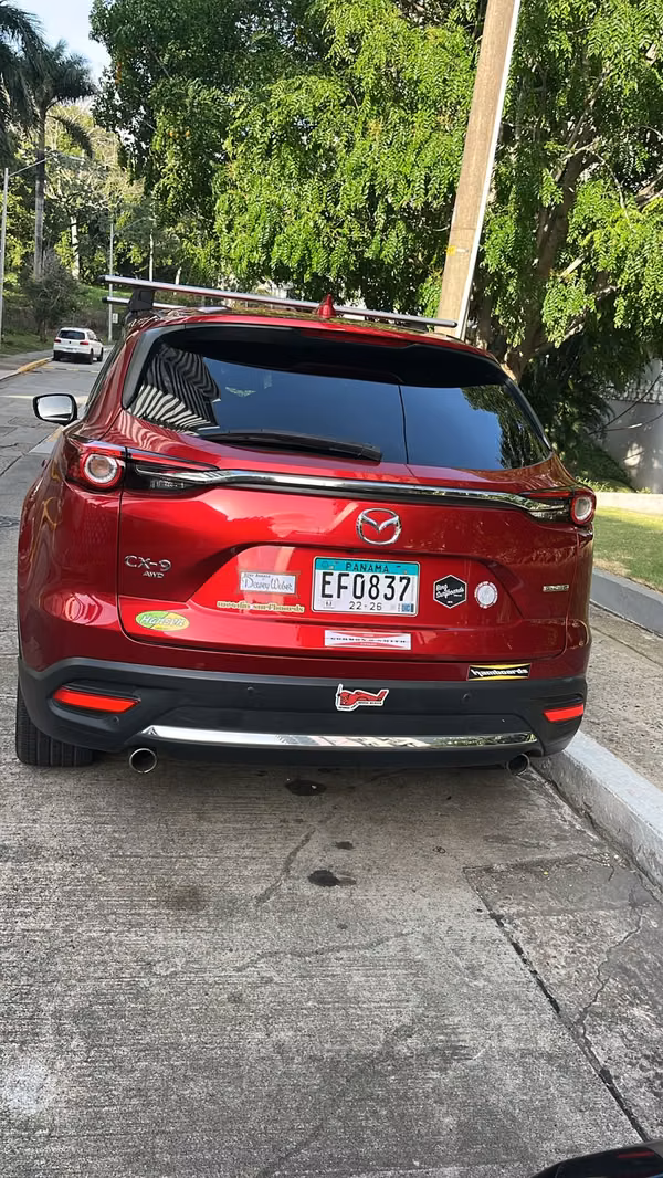 Mazda CX-9 2023 • 32,000 km • Único dueño • Como nuevo
