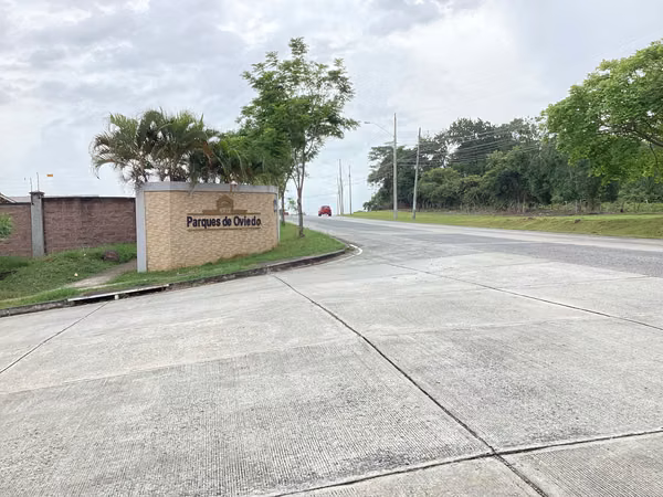 Venta de casa Urbanización Parque Oviedo