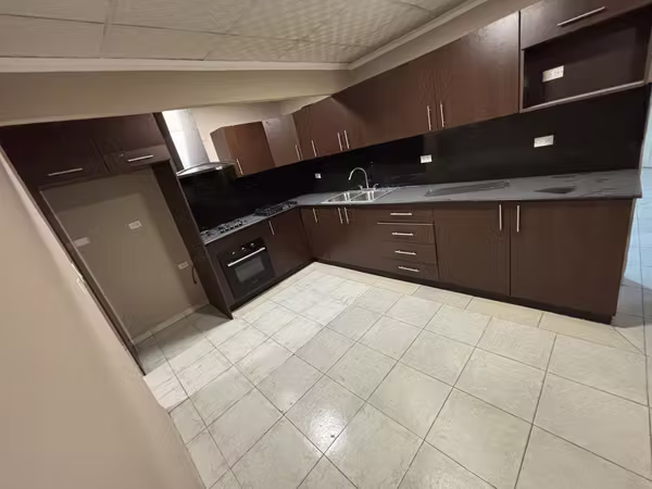 DON BOSCO / BEST DEAL / HOUSE 3 BED / 220M² / 5 MIN METRO