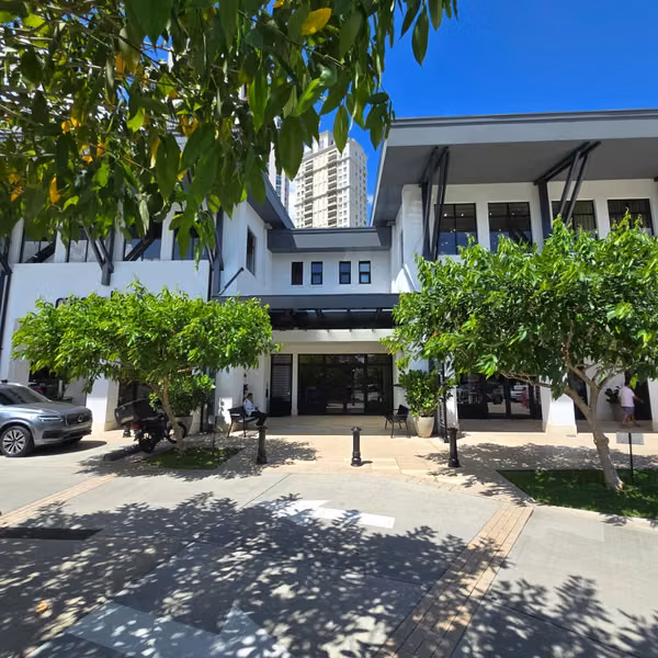 THE OFFICE OF LIGHT IN SANTA MARIA GOLF &amp; amp; COUNTRY CLUB