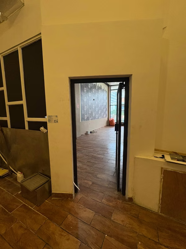 COMMERCIAL PLACE TO RENT IN OCEAN MALL, EAST COAST