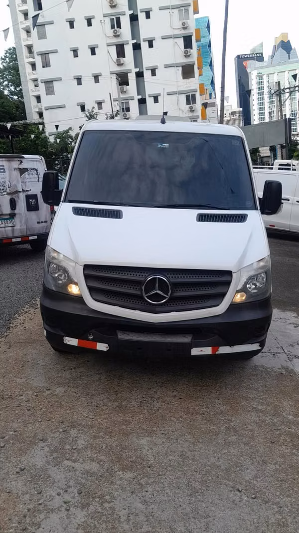 GRAN OPORTUNIDAD BUS MERCEDES SPRINTER 16+1 Pasajeros