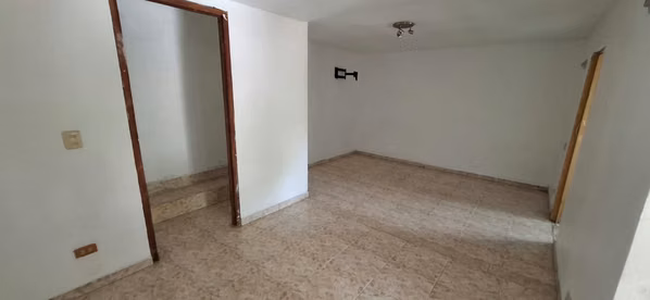 Apartamento Tipo Estudio con Baño y Cocina Privados + Estacionamiento | Cerca del Metro Villa Zaita