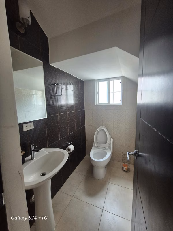 BARGAIN HOUSE SALE IN PH VILLA TIBER