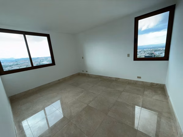 Santa Maria - Piso Alto - 190mts2 - 3,600