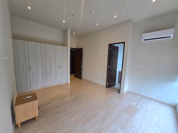 Exclusive Apartment in The Regent 3 Master Suites + Private Terrace