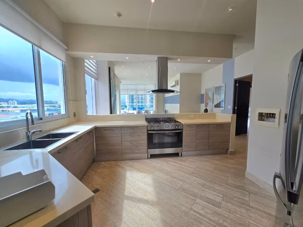 Exclusive Apartment in The Regent 3 Master Suites + Private Terrace