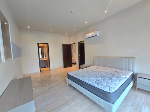 Exclusive Apartment in The Regent 3 Master Suites + Private Terrace