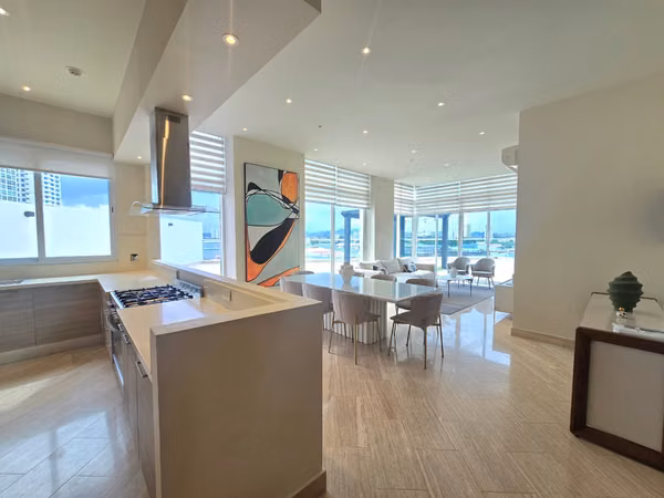Exclusive Apartment in The Regent 3 Master Suites + Private Terrace