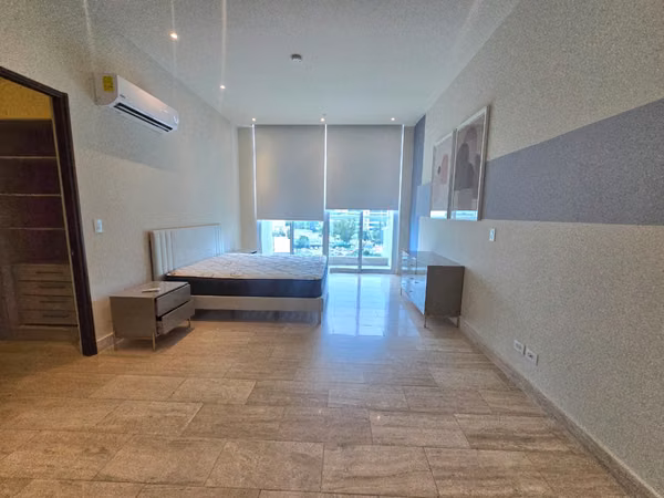 Exclusive Apartment in The Regent 3 Master Suites + Private Terrace