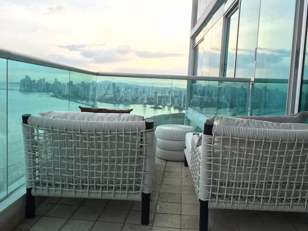 FULL-FLOOR APARTMENT FOR SALE IN COSTA DEL ESTE