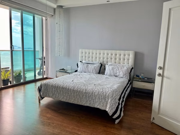 FULL-FLOOR APARTMENT FOR SALE IN COSTA DEL ESTE