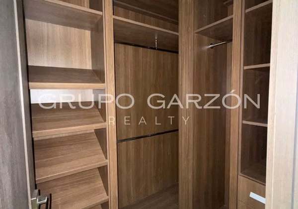 Rental in The Colonial, Santa María | 190m² - 3 Bedrooms - New Appliances