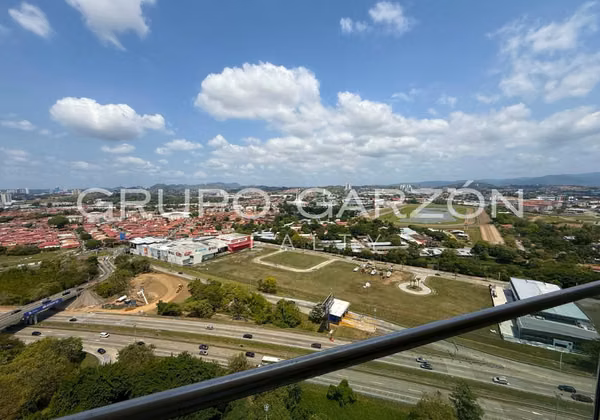 Rental in The Colonial, Santa María | 190m² - 3 Bedrooms - New Appliances