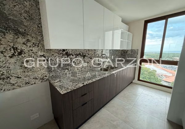 Rental in The Colonial, Santa María | 190m² - 3 Bedrooms - New Appliances