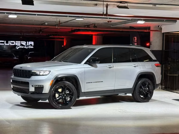 JEEP GRAND CHEROKEE 2023