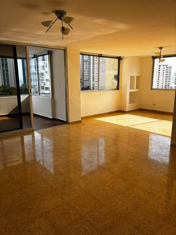 Amplio Apartamento en Paitilla! Línea Blanca Completa! Edificio La Joya!