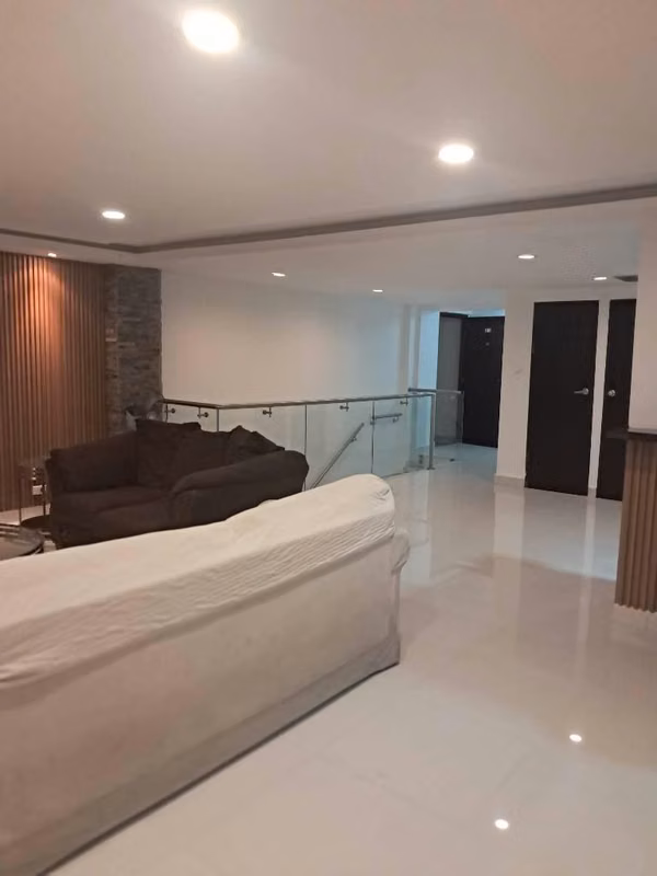 Beautiful top floor penthouse