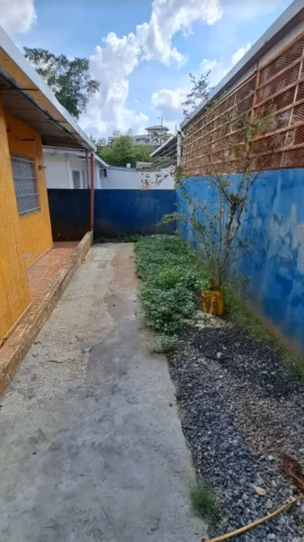 SE ALQUILA CASA SAN ANTONIO