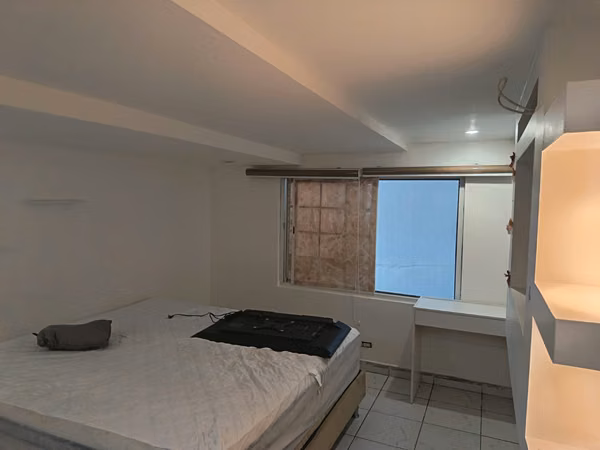 SE ALQUILA APARTAMENTO CON AIRES LAS MERCEDES