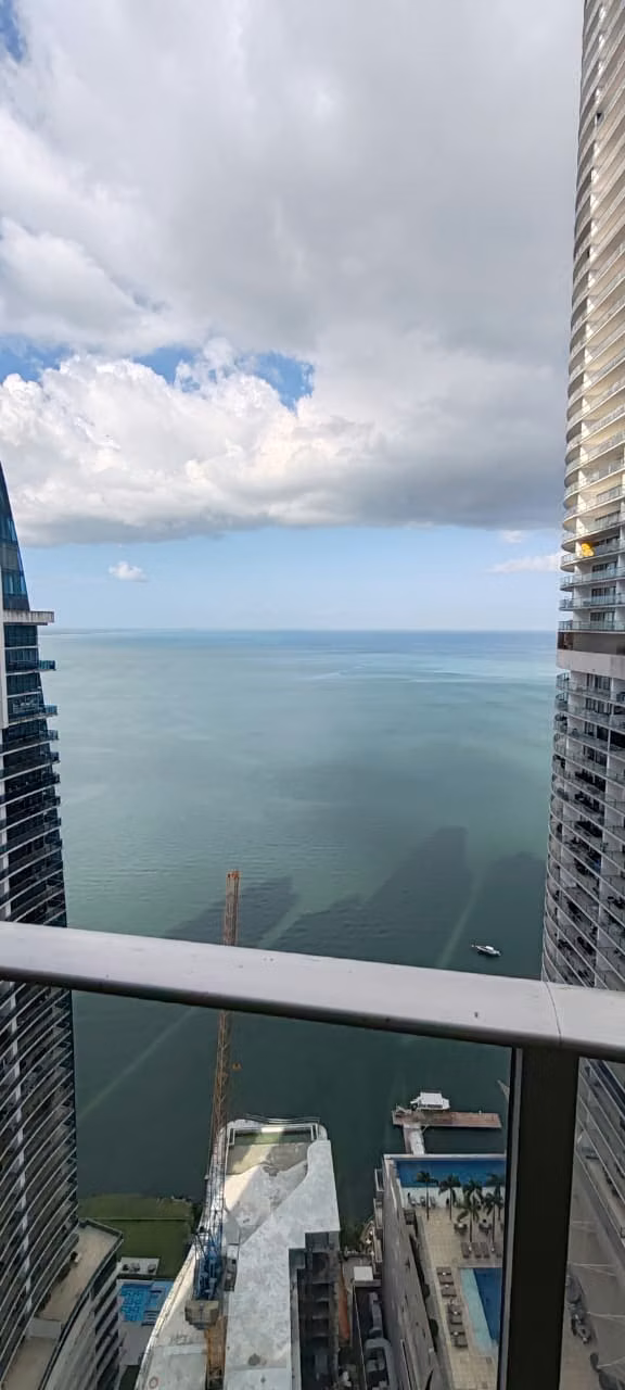 Pacific Village Apartamento en Venta