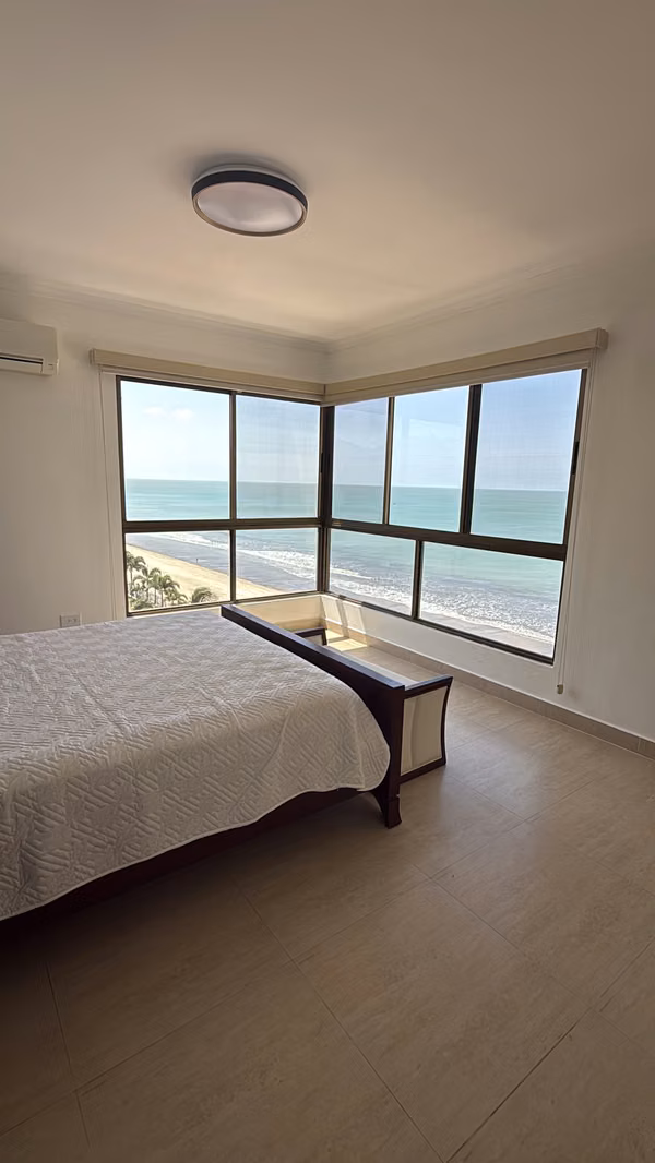 Sea Front Apartment in PH Biltmore, Gorgona