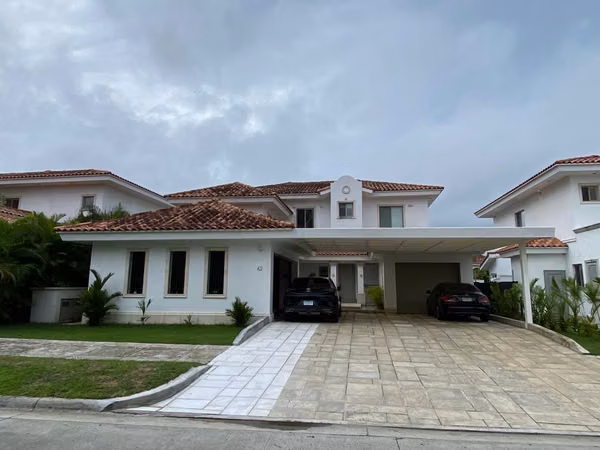 SANTA MARÍA FAIRWAY ESTATES — En Venta