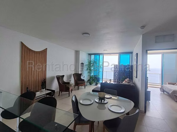 Apartment for Sale on Avenida Balboa. Destiny | High Floor | Includes Storage Unit