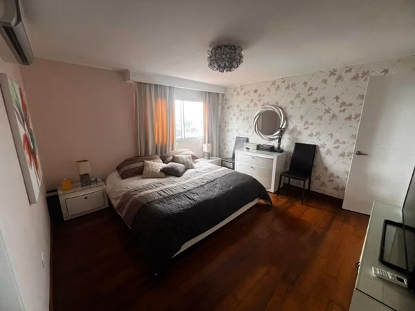 SPACIOUS AND BEAUTIFUL APARTMENT WITH DIRECT ENTRANCE TO OMAR PARK