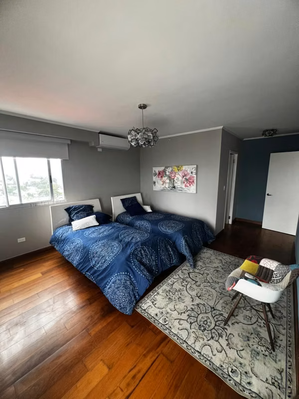 SPACIOUS AND BEAUTIFUL APARTMENT WITH DIRECT ENTRANCE TO OMAR PARK