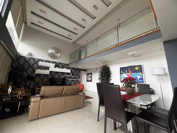 SPACIOUS AND BEAUTIFUL APARTMENT WITH DIRECT ENTRANCE TO OMAR PARK