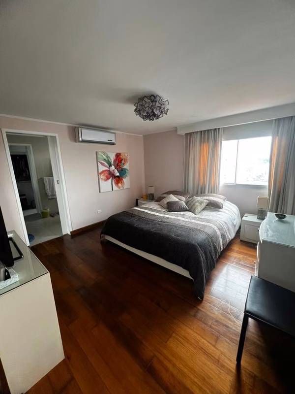 SPACIOUS AND BEAUTIFUL APARTMENT WITH DIRECT ENTRANCE TO OMAR PARK