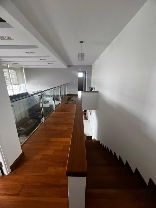 SPACIOUS AND BEAUTIFUL APARTMENT WITH DIRECT ENTRANCE TO OMAR PARK