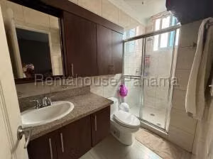 Apartamento en Venta en El Cangrejo PH Cangrejo Bay VIK-27-221