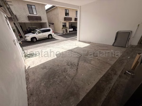 Alquilo casa en River Valley MPM26-9155