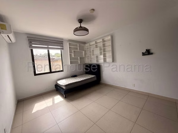Alquilo casa en River Valley MPM26-9155