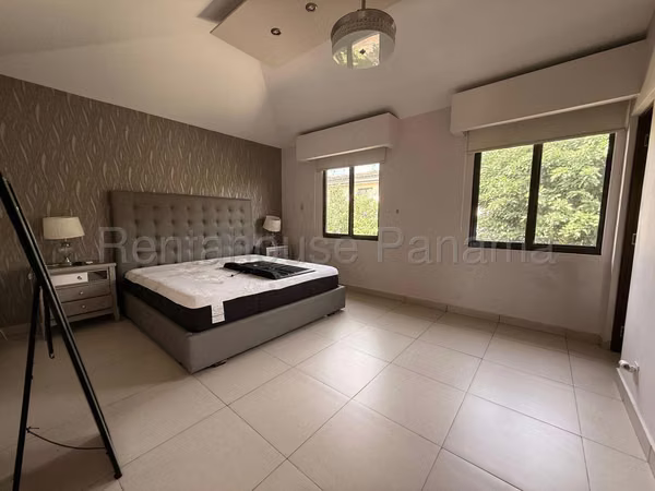 Alquilo casa en River Valley MPM26-9155