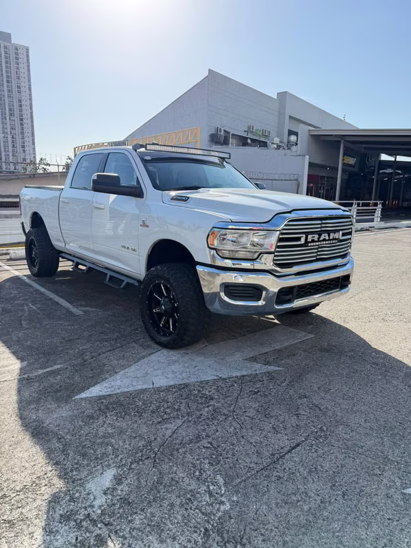 Dodge RAM 2500 AÑO 2020 EXCELENTE CONDICIONES
