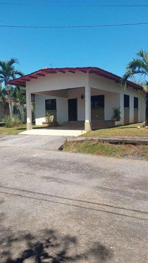 Se vende casa amplia sin muebles 120 mi  San Pablo