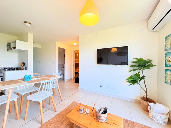 This fully furnished apartment in Playa Caracol (Chame)