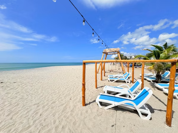 This fully furnished apartment in Playa Caracol (Chame)