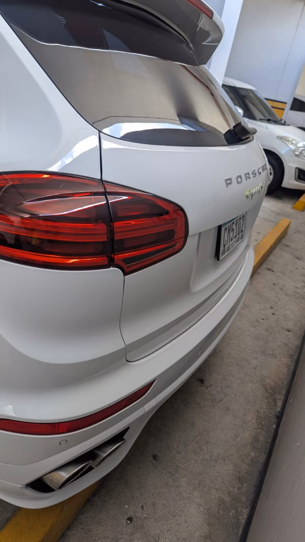 Se vende Porsche Cayenne Shybrid 2018