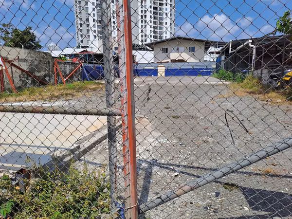 RENT LAND PARQUE LEFEVRE ID 7026