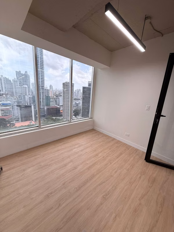 OFFICE 90M2 Proconsa 2 building, REMODELADA